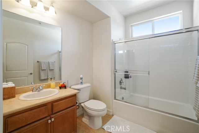 Detail Gallery Image 25 of 32 For 14343 Burbank Bld #301,  Sherman Oaks,  CA 91401 - 3 Beds | 2 Baths