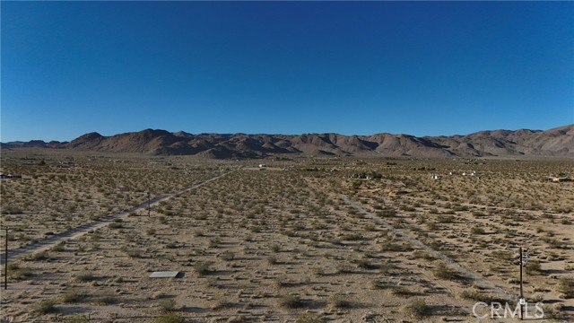 Detail Gallery Image 3 of 6 For 747 Joshua Tree Rd, Johnson Valley,  CA 92285 - – Beds | – Baths