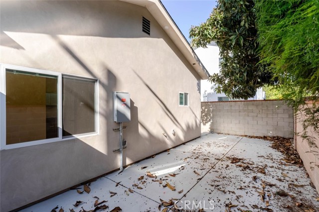Detail Gallery Image 17 of 17 For 6852 1/2 Ranchito Ave, Van Nuys,  CA 91405 - 2 Beds | 2 Baths
