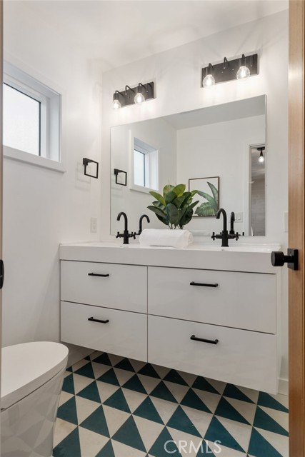 Detail Gallery Image 5 of 64 For 3041 Atwater Ave, Los Angeles,  CA 90039 - 2 Beds | 2 Baths