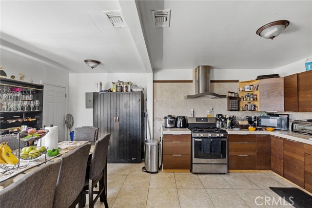 Detail Gallery Image 10 of 26 For 1711 S Grand Ave, San Pedro,  CA 90731 - 3 Beds | 1/1 Baths