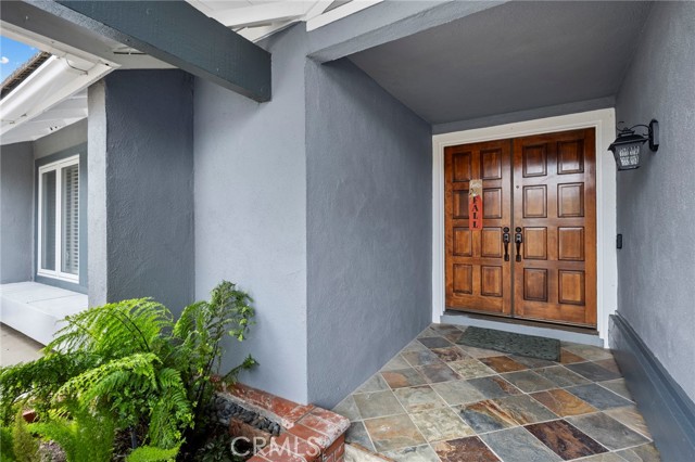 Detail Gallery Image 10 of 56 For 17701 Rainglen Ln, Huntington Beach,  CA 92649 - 3 Beds | 2 Baths