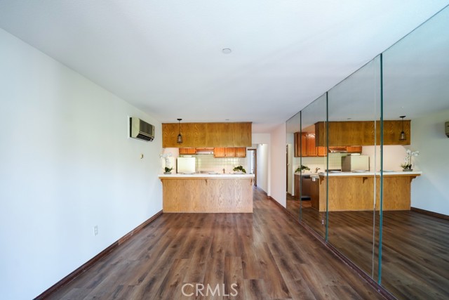 17200 Newhope Street, Fountain Valley CA: https://media.crmls.org/medias/90b3ff9d-a182-4928-8646-d2258494f4dd.jpg