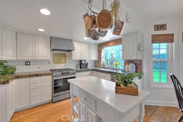 Detail Gallery Image 12 of 71 For 15489 Quiet Oak, Chino Hills,  CA 91709 - 4 Beds | 3 Baths