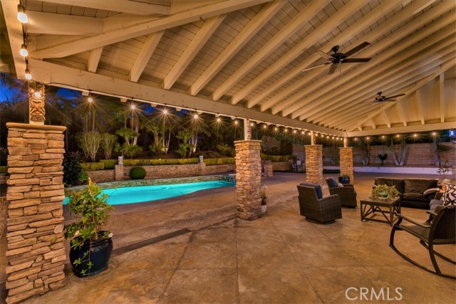 229 Oldenburg Lane, Norco CA: https://media.crmls.org/medias/90b462f4-d5b7-461e-947a-6bc3d28da6c1.jpg