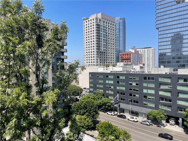 600 W 9th Street, Los Angeles CA: https://media.crmls.org/medias/90b49397-cccb-4cd9-ac5f-dc1e6cba5e0f.jpg