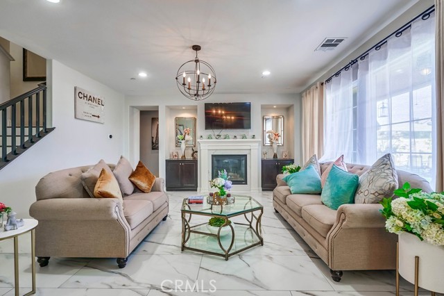 Detail Gallery Image 8 of 38 For 6850 Lucite Dr, Corona,  CA 92880 - 5 Beds | 3/1 Baths