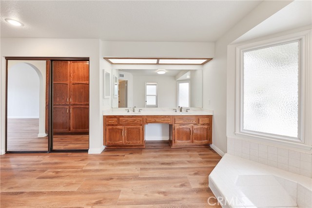 614 S Pathfinder Trail, Anaheim Hills CA: https://media.crmls.org/medias/90b52f90-d27f-4388-8314-9ccf81e9e67d.jpg