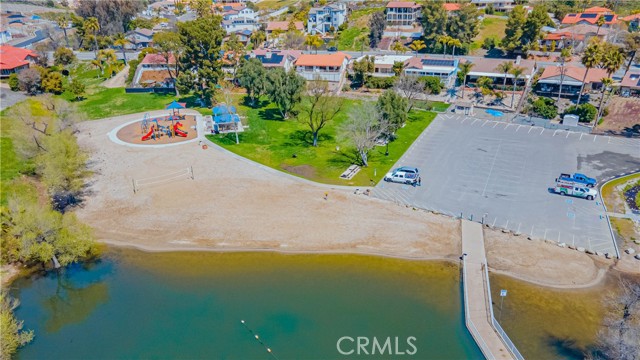 23825 N Canyon Lake Drive, Canyon Lake CA: https://media.crmls.org/medias/90b54919-6e7f-4804-acb5-f1865be0d0ea.jpg