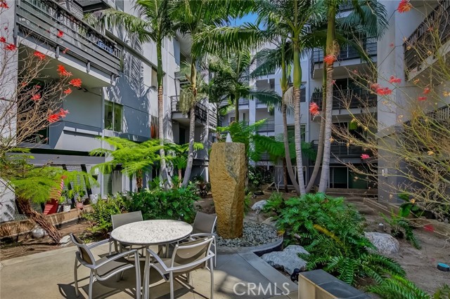 629 Traction, Los Angeles CA: https://media.crmls.org/medias/90b55f1d-d621-46a1-8a56-7411930e3b9a.jpg