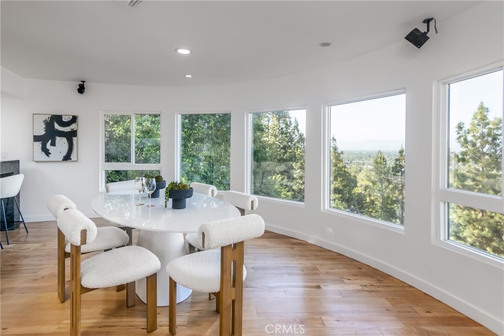 3828 Alomar DriveSherman Oaks img 1