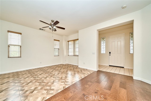 Detail Gallery Image 7 of 52 For 26244 Charismatic Ct, Moreno Valley,  CA 92555 - 4 Beds | 2/1 Baths