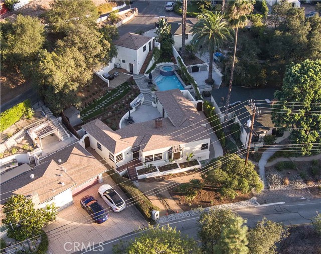 3202 E Chevy Chase, Glendale CA: https://media.crmls.org/medias/90b93a45-31da-4a3c-8639-ab09252fd6a8.jpg
