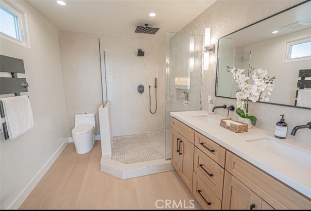 109 S Dunning, Ventura CA: https://media.crmls.org/medias/90bb1a6b-a454-4285-b1f8-a926056c7253.jpg