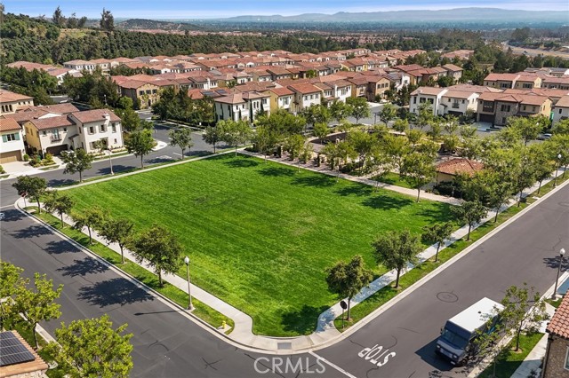 2 Lowland, Irvine CA: https://media.crmls.org/medias/90bb550f-c4da-4ded-805b-8bc1272ce14e.jpg