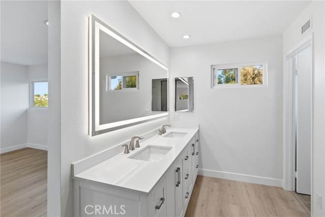 Detail Gallery Image 13 of 28 For 25302 Neptune Dr, Dana Point,  CA 92629 - 4 Beds | 2/1 Baths