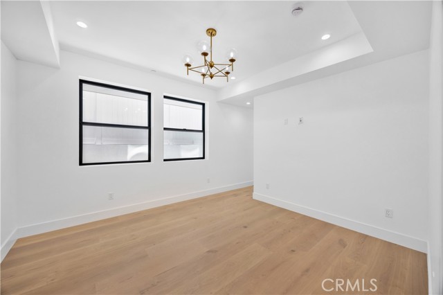 926 17th St, Hermosa Beach CA: https://media.crmls.org/medias/90bc2170-2320-47e3-9177-fc8f4e4e19fb.jpg