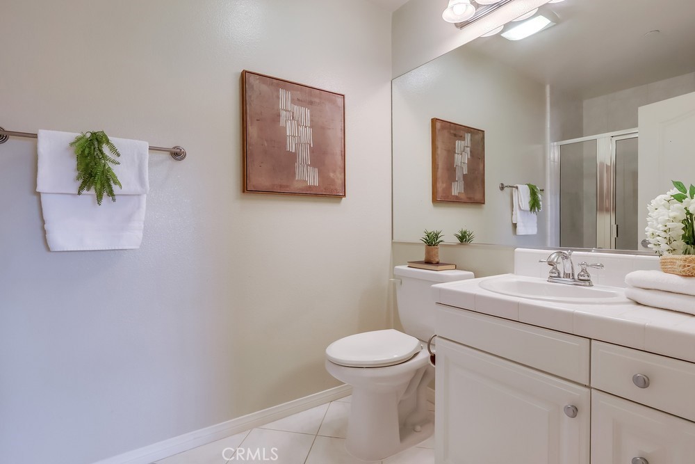 https://media.crmls.org/medias/90bc7b00-2aea-4509-9d0b-3a0c65b6878b.jpg?preset=X-Large