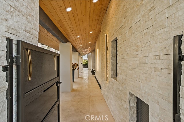 Image 1 of 27 For 10 White Water Drive