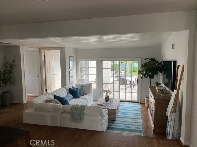 4004 Via Gavilan, Palos Verdes Estates, California 90274, 4 Bedrooms Bedrooms, ,3 BathroomsBathrooms,Residential,Sold,Via Gavilan,SB22060253