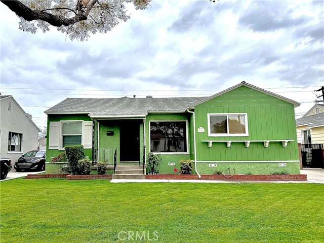 2712 Warwood Road, Lakewood CA: https://media.crmls.org/medias/90be3f4d-b2f5-43e3-b574-90ed16478abb.jpg