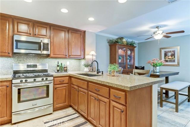 21982 Kitridge, Mission Viejo CA: https://media.crmls.org/medias/90be4179-5eb2-412c-9566-45b23a1a3eec.jpg