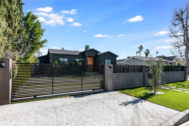 Image 2 for 6154 Laurelgrove Ave, Valley Glen, CA 91606