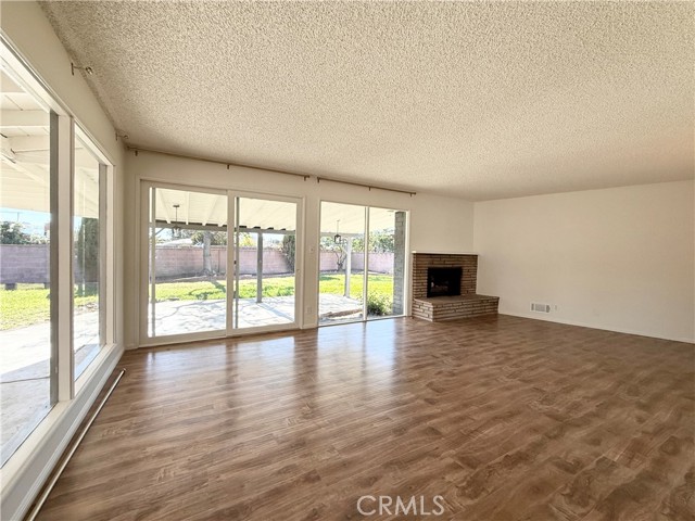 Detail Gallery Image 2 of 15 For 9822 Joyzelle Dr, Garden Grove,  CA 92841 - 3 Beds | 2 Baths