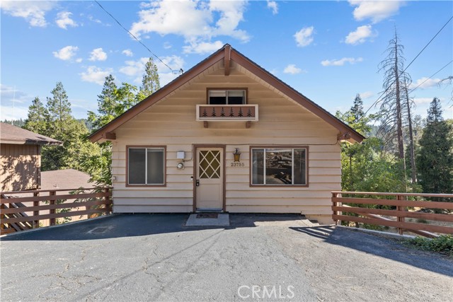 Detail Gallery Image 3 of 42 For 23755 Zuger Dr, Crestline,  CA 92325 - 3 Beds | 2 Baths