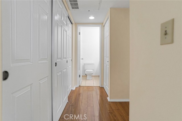 Detail Gallery Image 11 of 28 For 5325 Newcastle Ave #240,  Encino,  CA 91316 - 2 Beds | 2 Baths