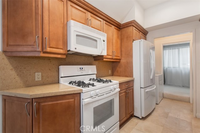 Detail Gallery Image 18 of 41 For 4707 Willis Ave #108,  Sherman Oaks,  CA 91403 - 2 Beds | 2 Baths