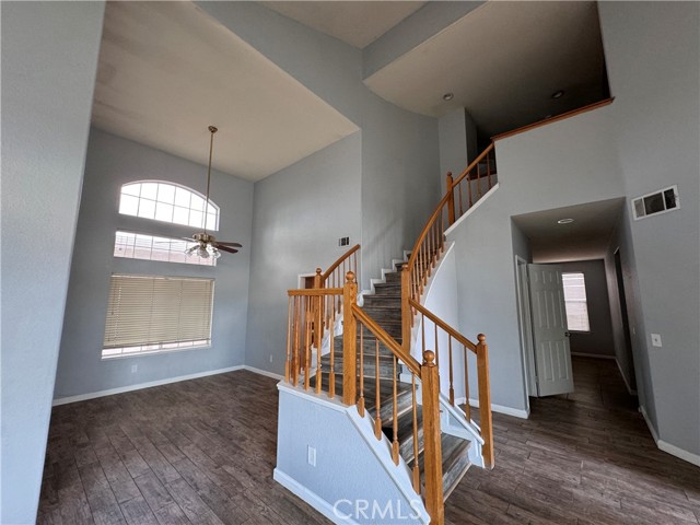 Detail Gallery Image 6 of 30 For 13208 Berkeley Ln, Victorville,  CA 92392 - 4 Beds | 2/1 Baths