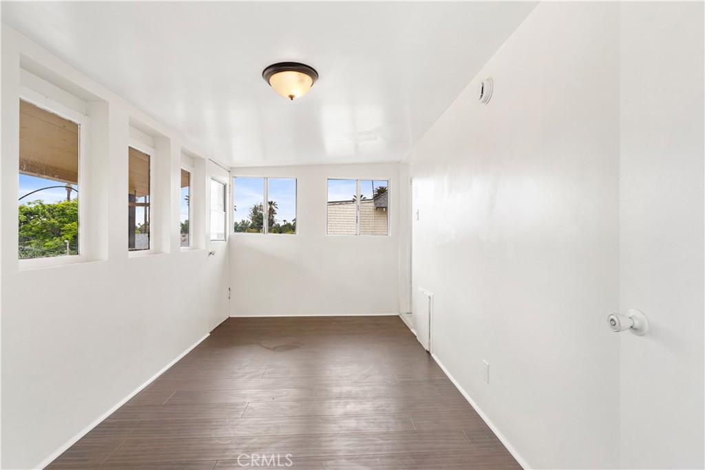 MLS #OC25097887 img 21