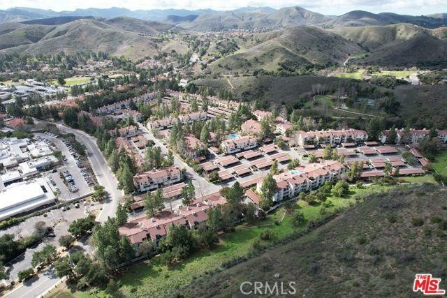 5805 Oak Bend Lane, Oak Park CA: https://media.crmls.org/medias/90c09ef6-5f81-4402-a88c-90c668ab700f.jpg