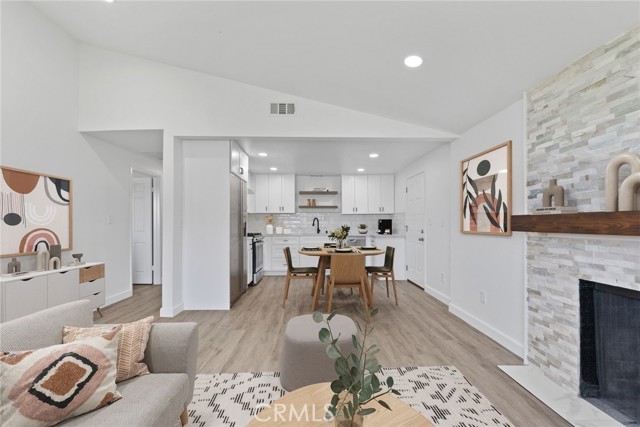 Detail Gallery Image 8 of 37 For 9352 Olive St, Fontana,  CA 92335 - 3 Beds | 2 Baths