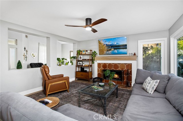 Detail Gallery Image 8 of 32 For 29110 Wayfarer Ln, Lake Elsinore,  CA 92530 - 4 Beds | 2/1 Baths