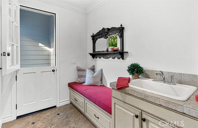 Detail Gallery Image 36 of 75 For 26012 Horseshoe Cr, Laguna Hills,  CA 92653 - 5 Beds | 5/1 Baths