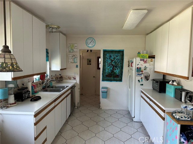 Detail Gallery Image 11 of 24 For 22901 Leonora Dr, Woodland Hills,  CA 91367 - 3 Beds | 1/1 Baths