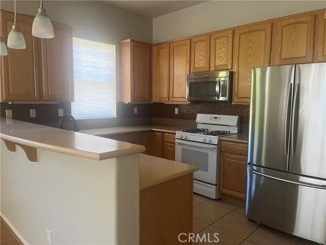 Detail Gallery Image 4 of 23 For 5957 Indian Canyon Dr, Banning,  CA 92220 - 2 Beds | 2 Baths