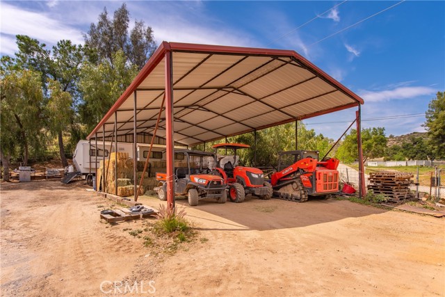 30505 Sloan Canyon Road, Castaic CA: https://media.crmls.org/medias/90c32fca-2282-440d-a020-28e205f74763.jpg