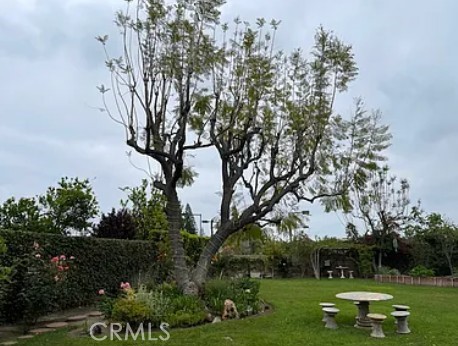 Detail Gallery Image 4 of 5 For 21316 Nashville, Chatsworth,  CA 91311 - 4 Beds | 3 Baths