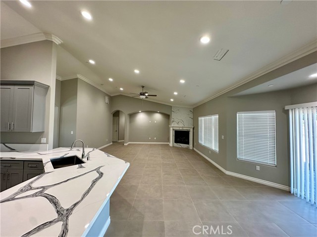Detail Gallery Image 13 of 33 For 18255 Winnetka Rd, Apple Valley,  CA 92307 - 4 Beds | 3 Baths