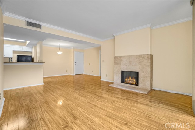 Detail Gallery Image 9 of 28 For 5325 Newcastle Ave #240,  Encino,  CA 91316 - 2 Beds | 2 Baths