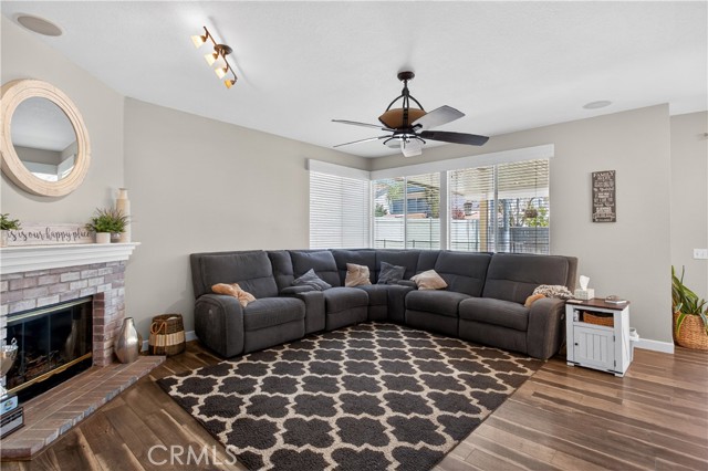 Detail Gallery Image 11 of 29 For 37920 Orlana Ct, Murrieta,  CA 92563 - 5 Beds | 3 Baths