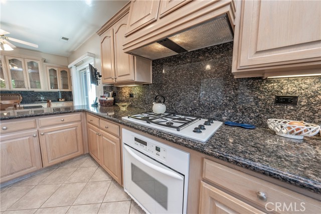 Detail Gallery Image 12 of 53 For 18778 Shore Dr, Madera,  CA 93638 - 3 Beds | 2 Baths