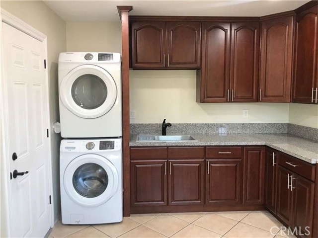 Detail Gallery Image 3 of 6 For 3411 1/2 Chadwick Dr, Los Angeles,  CA 90032 - 2 Beds | 1 Baths