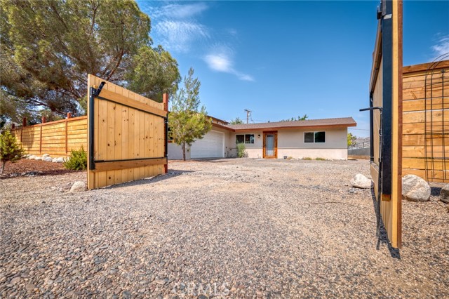 Detail Gallery Image 3 of 25 For 7754 Shawnee Trl, Yucca Valley,  CA 92284 - 2 Beds | 1 Baths