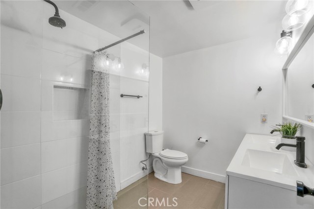 Detail Gallery Image 17 of 50 For 19118 Avenue of the Oaks #B,  Newhall,  CA 91321 - 2 Beds | 1 Baths