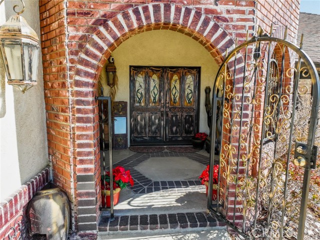 Detail Gallery Image 8 of 65 For 13889 Olathe Rd, Apple Valley,  CA 92307 - 5 Beds | 2/1 Baths