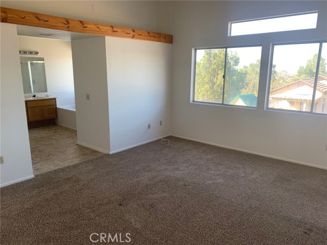 Detail Gallery Image 13 of 22 For 3205 Hyatt Rd, San Bernardino,  CA 92407 - 4 Beds | 3 Baths